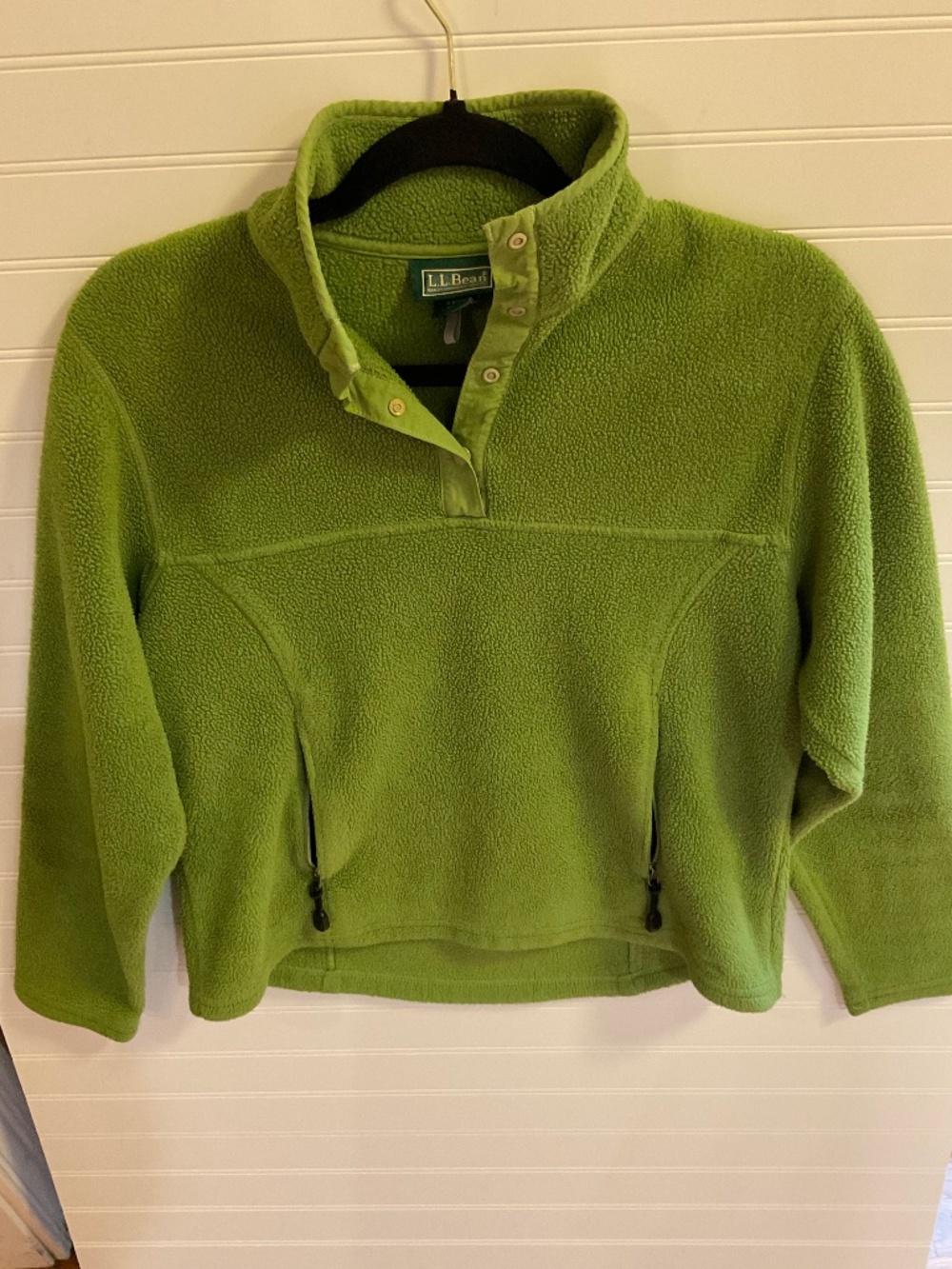 L.L. Bean Green Snap Neck Fleece Women’s Pullover Size: S. Pre Owned